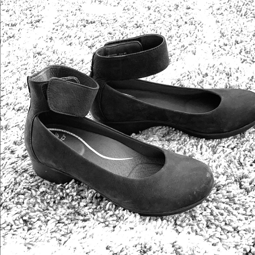Dansko with ankle strap